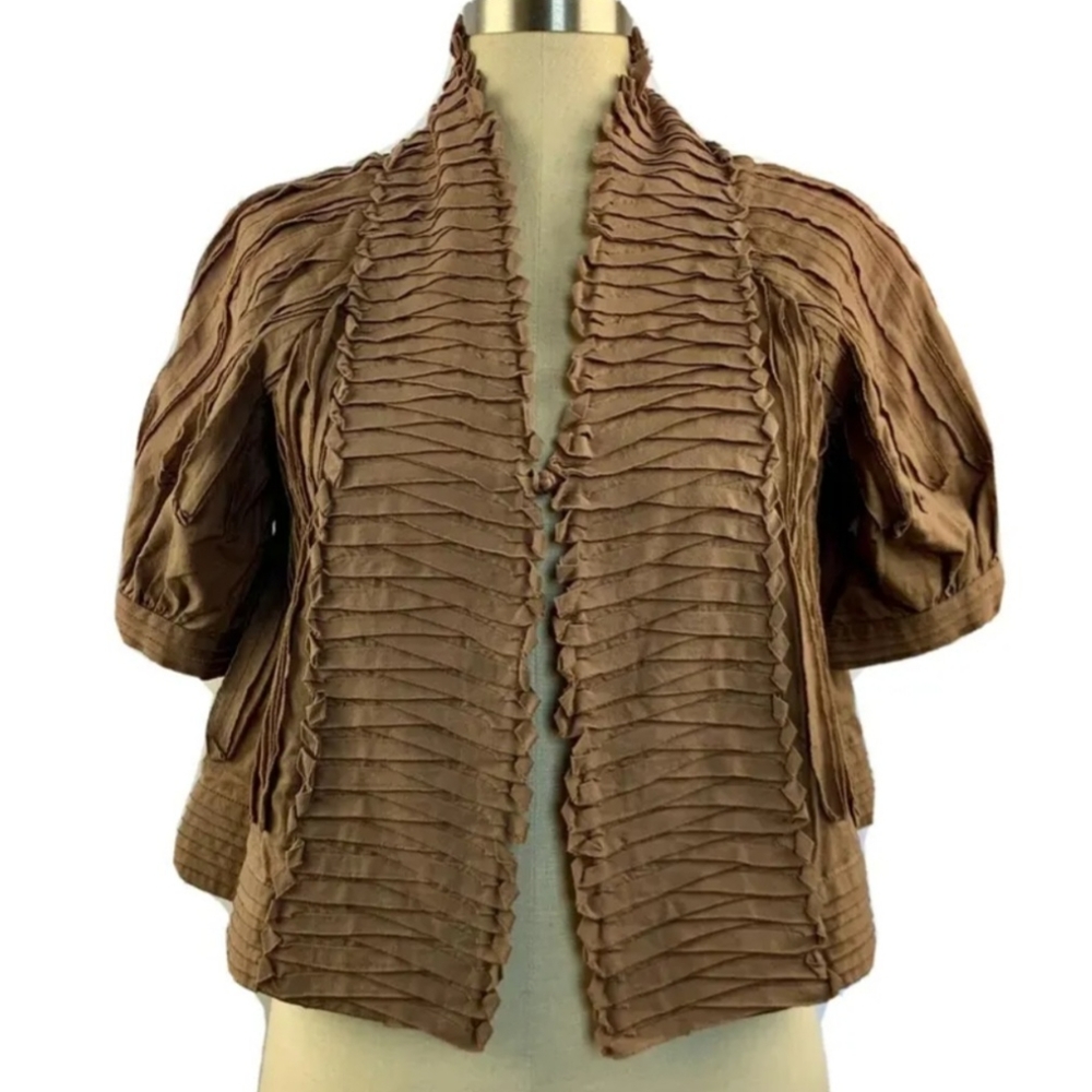 BCBGMAXAZRIA Lightweight Short Sleeve Textured Jacket, Size S